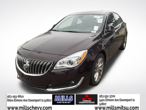Used 2017 Buick Regal Premium FWD image 2