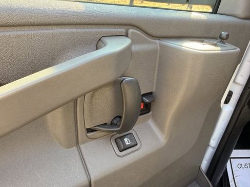 Used 2025 Chevrolet Express 3500 LT w/ LT Preferred Equipment Group image 14