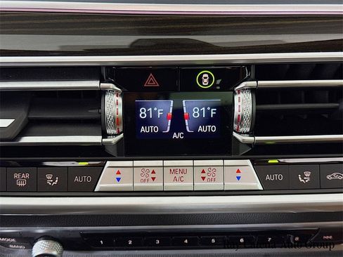 Used 2023 BMW X5 xDrive40i w/ Premium Package image 16