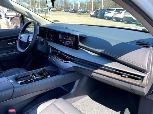 Certified 2025 Nissan Murano SV w/ Cargo Package AWD/4WD image 14