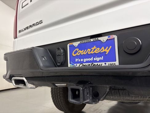 Used 2024 Chevrolet Silverado 1500 Custom Trail Boss w/ LPO, Dark Essentials Package image 12