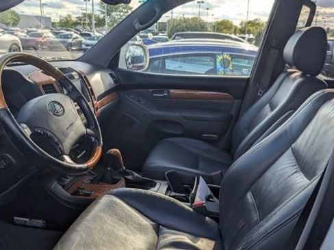Used 2005 Lexus GX 470 AWD/4WD image 9