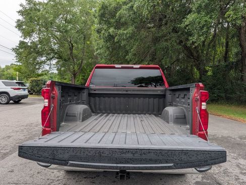 Used 2021 Chevrolet Silverado 1500 LT AWD/4WD image 30