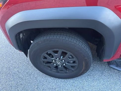 Used 2025 Toyota 4Runner SR5 AWD/4WD image 14