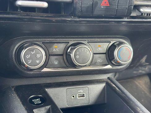 Used 2025 Nissan Kicks S FWD image 11