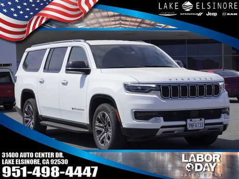 Certified 2024 Jeep Wagoneer L Series II w/ Flexible Seating Group RWD image 1
