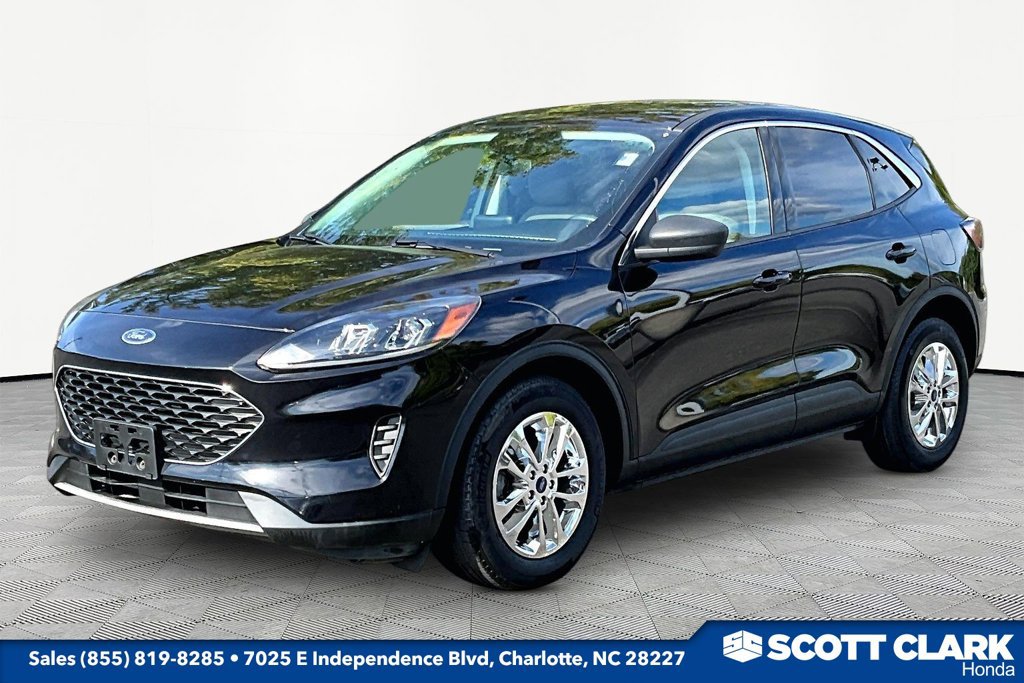 Used 2022 Ford Escape SE FWD image 3
