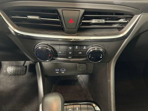 Used 2024 Buick Encore GX Preferred image 24