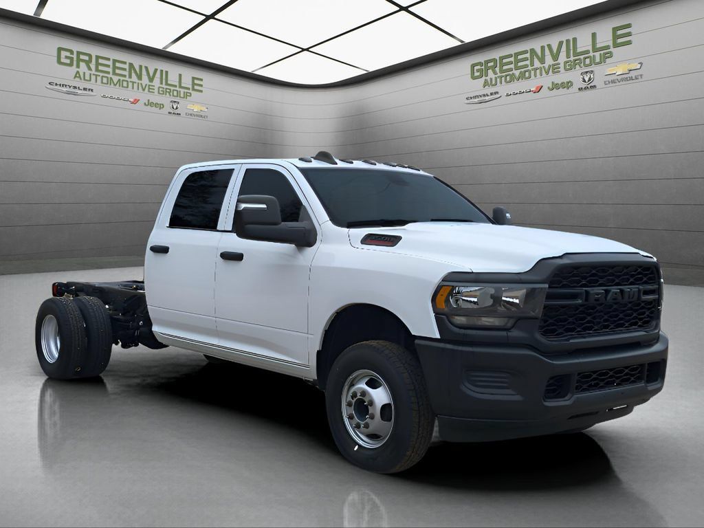 New 2024 RAM 3500 Tradesman w/ Convenience Group AWD/4WD image 8