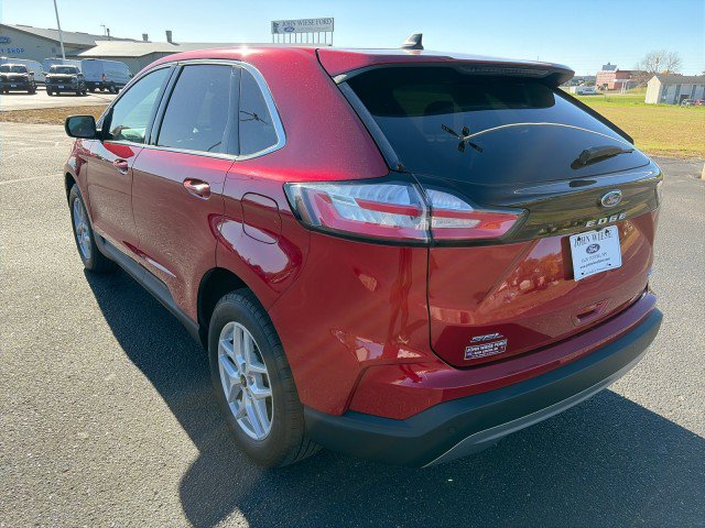 Used 2024 Ford Edge SEL w/ Convenience Package AWD/4WD image 3