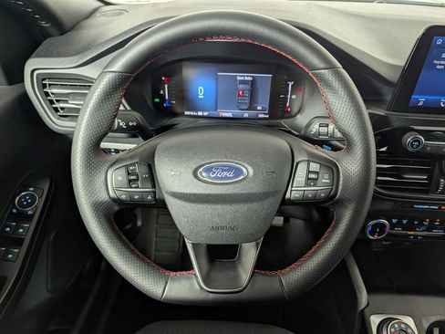 Certified 2025 Ford Escape ST-Line FWD image 16