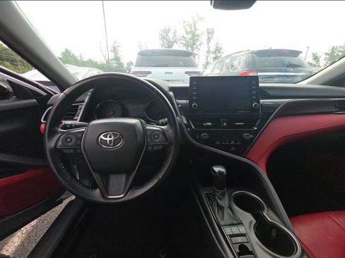 Used 2021 Toyota Camry XSE FWD image 8