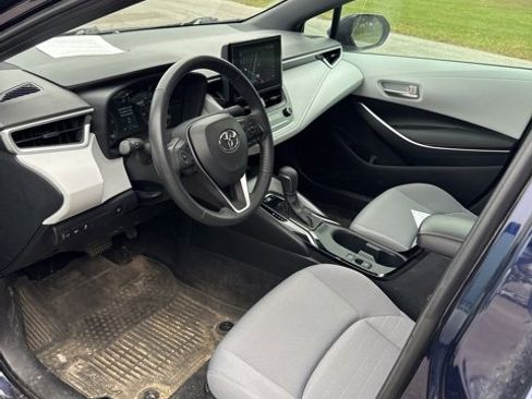 Used 2024 Toyota Corolla SE w/ SE Package image 6