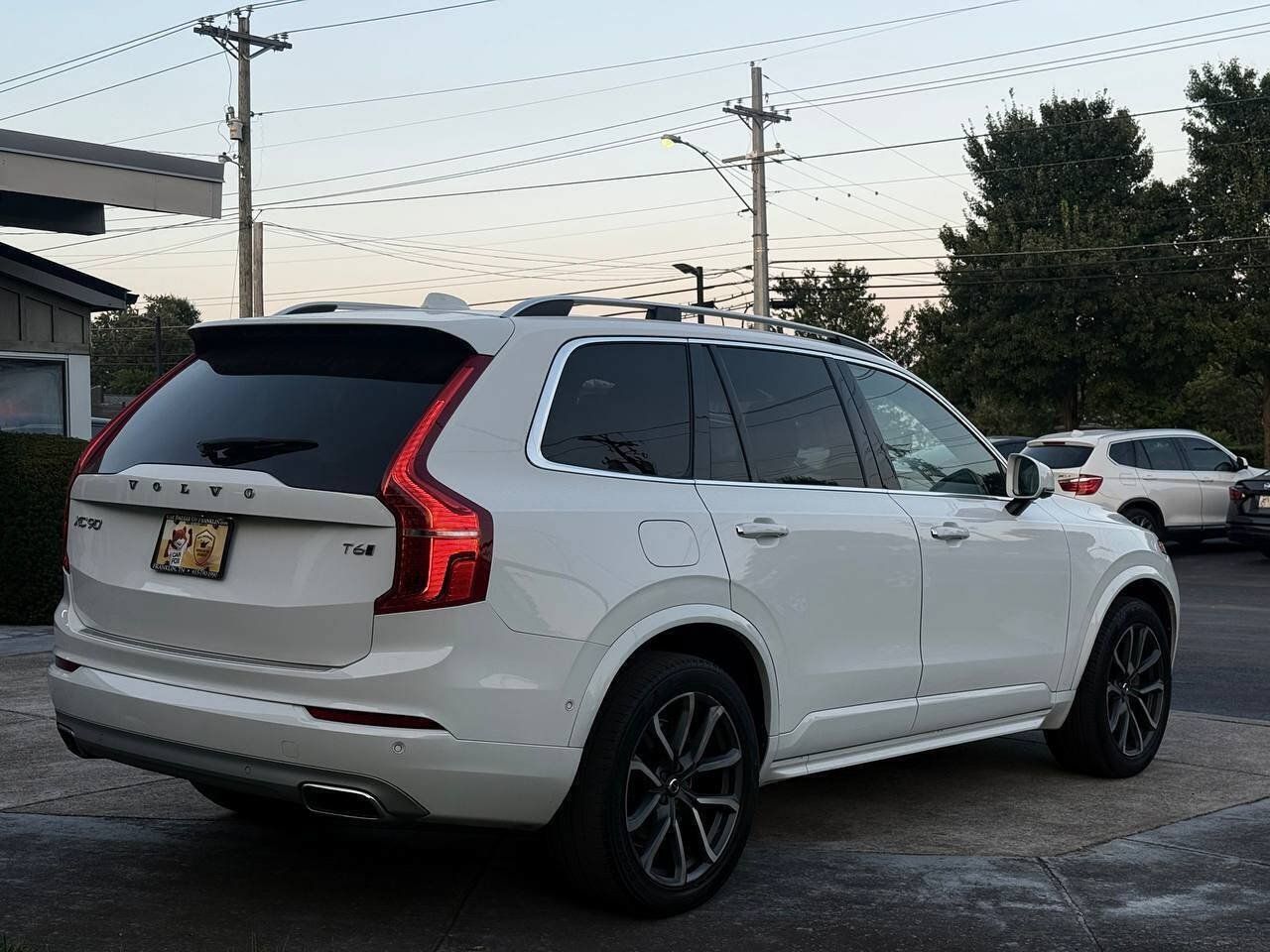 Used 2018 Volvo XC90 T6 Momentum w/ Convenience Package AWD/4WD image 5