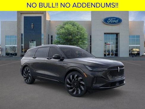 New 2026 Lincoln Nautilus Reserve w/ Jet Appearance Package image 8