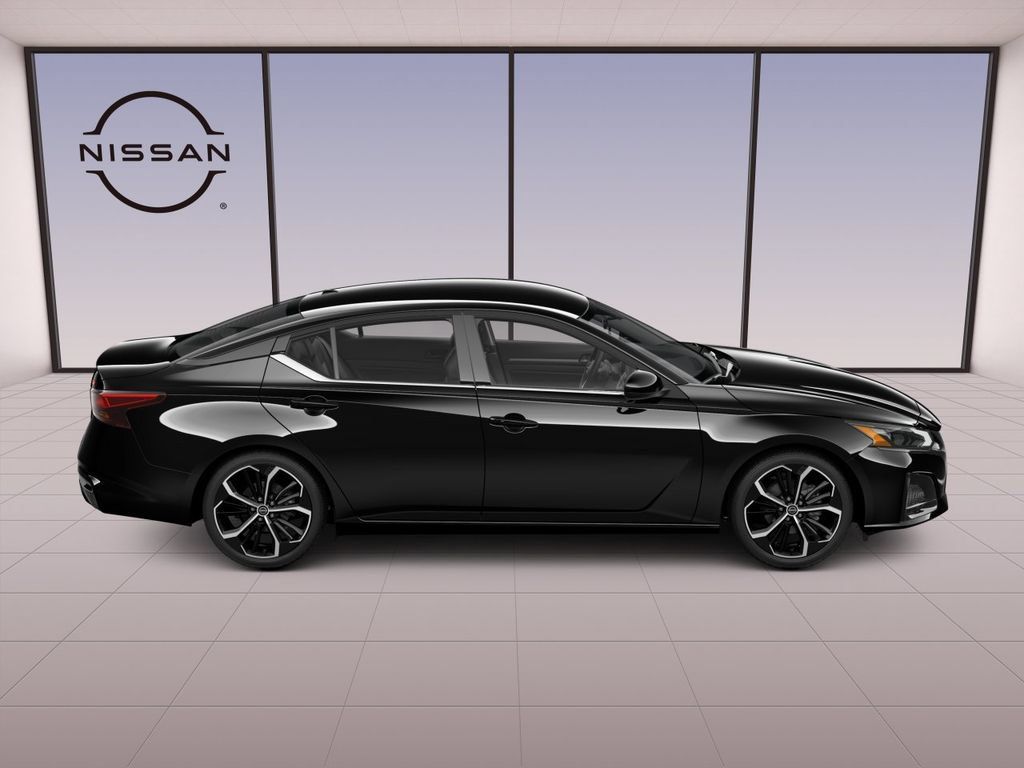 New 2026 Nissan Altima 2.5 SR AWD/4WD image 4