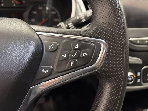 Used 2020 Chevrolet Equinox LS w/ LS Convenience Package FWD image 25