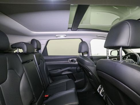 Used 2022 Kia Sorento S w/ Panoramic Sunroof Package AWD/4WD image 23