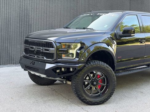 Used 2019 Ford F150 Raptor w/ Equipment Group 802A Luxury AWD/4WD image 2