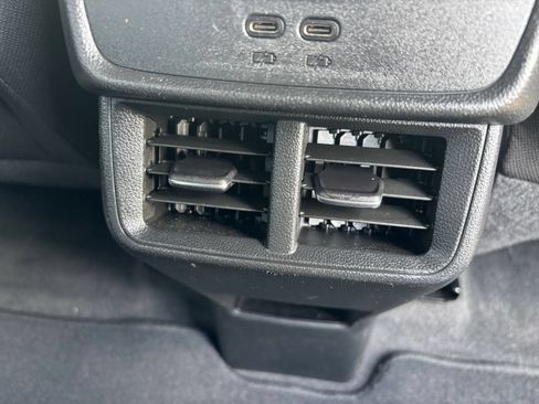 Used 2025 Chevrolet Equinox LT FWD image 21