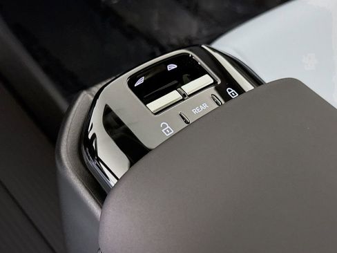 New 2026 Volvo EX30 Ultra w/ Protection Package Premier image 17