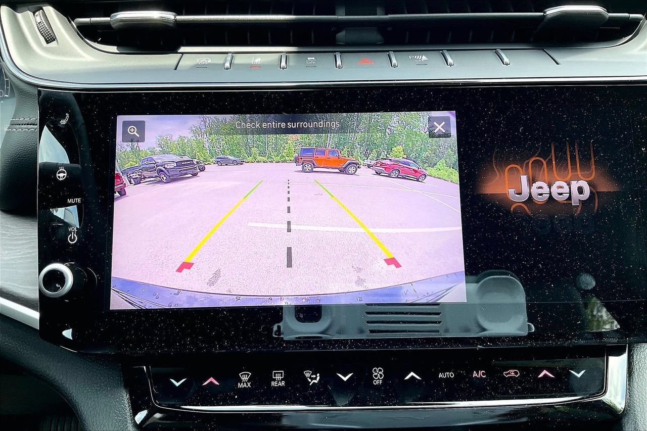 New 2026 Jeep Grand Cherokee Altitude AWD/4WD image 13