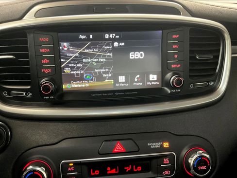 Used 2019 Kia Sorento SX FWD image 9