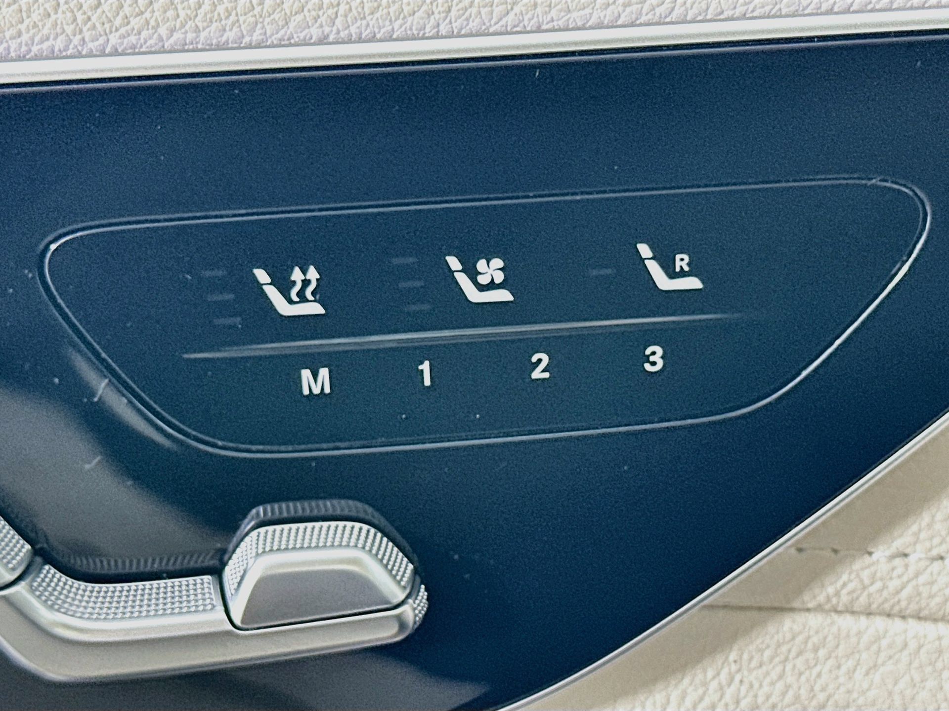 Certified 2023 Mercedes-Benz EQS 450+ SUV image 22