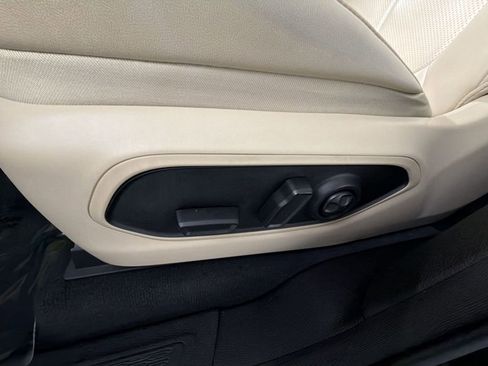 Used 2023 Jeep Grand Cherokee L Limited w/ Luxury Tech Group II image 14