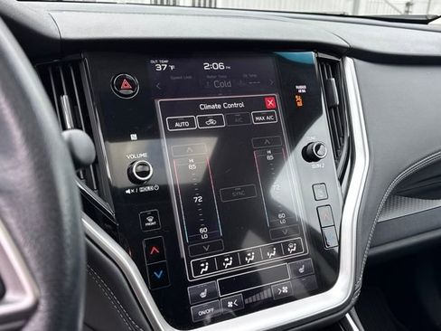 Used 2022 Subaru Outback Premium image 21