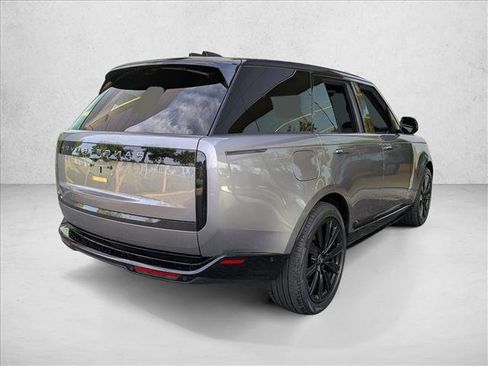 Certified 2025 Land Rover Range Rover SE AWD/4WD image 5