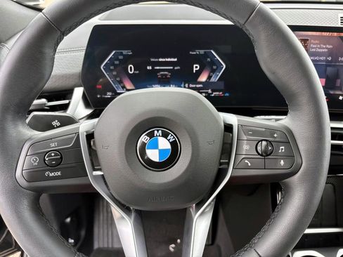 Certified 2025 BMW X2 xDrive28i image 17
