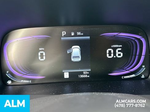 Used 2025 Kia Soul LX w/ LX Technology Package FWD image 31