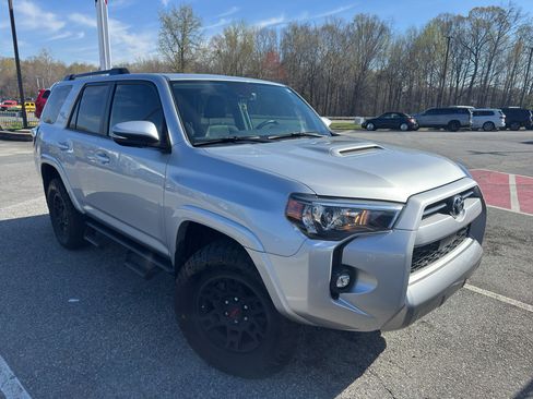 Used 2024 Toyota 4Runner TRD Off-Road Premium w/ Moonroof Package image 5