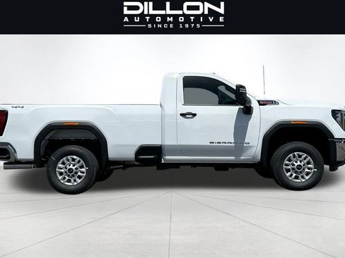 Used 2025 GMC Sierra 2500 Pro w/ 1SA Pro Safety Plus Package AWD/4WD image 3