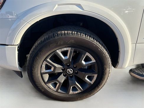 Used 2022 Nissan Titan Platinum Reserve w/ Moonroof Package image 32