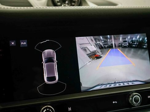 Used 2024 Porsche Macan image 24