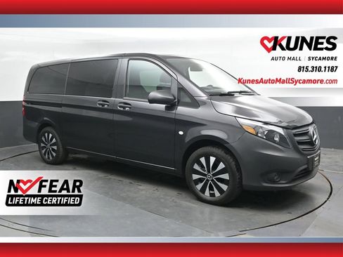 Used 2023 Mercedes-Benz Metris Passenger image 1