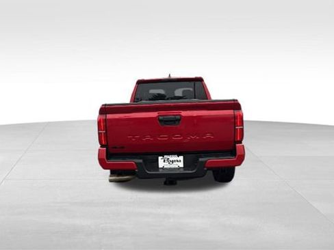 Used 2025 Toyota Tacoma TRD Sport AWD/4WD image 35
