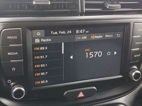 Certified 2025 Kia Soul LX w/ LX Technology Package image 16