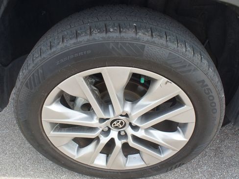 Used 2022 Toyota RAV4 XLE Premium FWD image 25