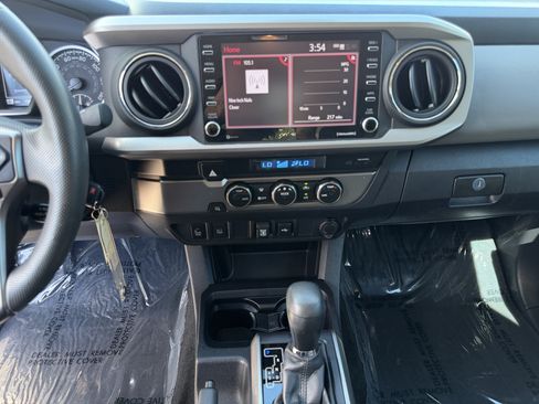 Used 2022 Toyota Tacoma SR5 w/ Technology Package RWD image 22