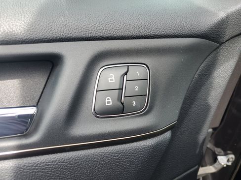 Used 2019 Lincoln MKC Premiere image 18