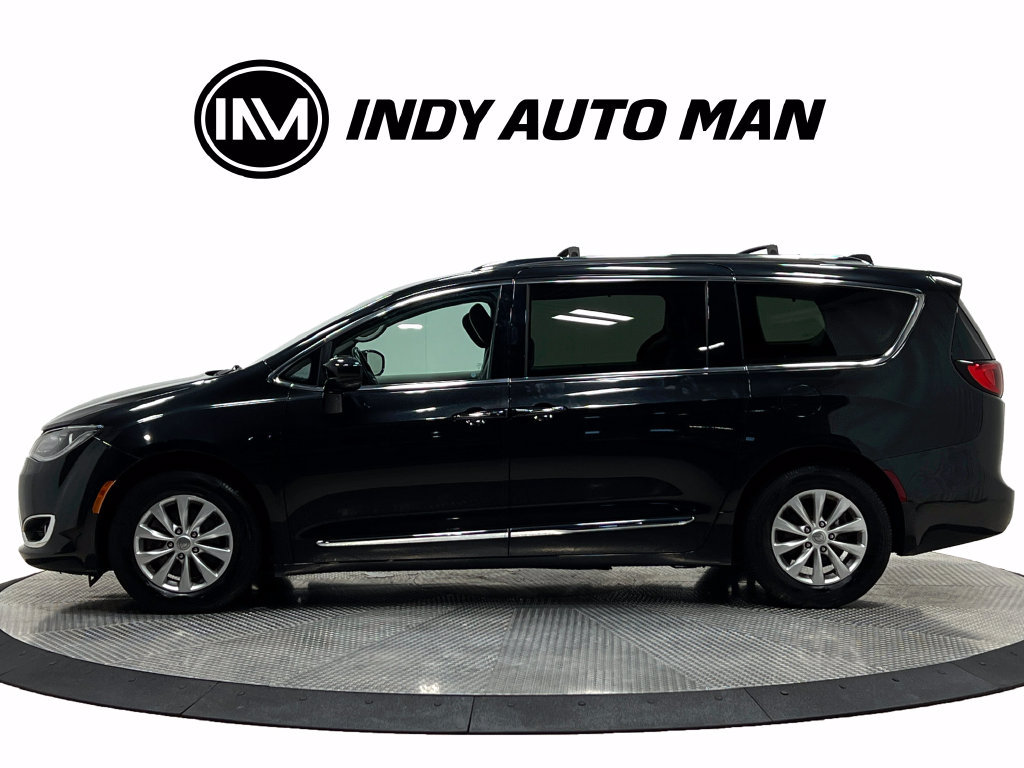 Used 2019 Chrysler Pacifica Touring-L FWD image 7