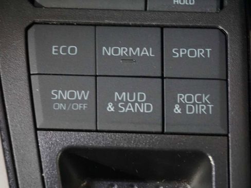 Used 2023 Toyota RAV4 XLE image 22