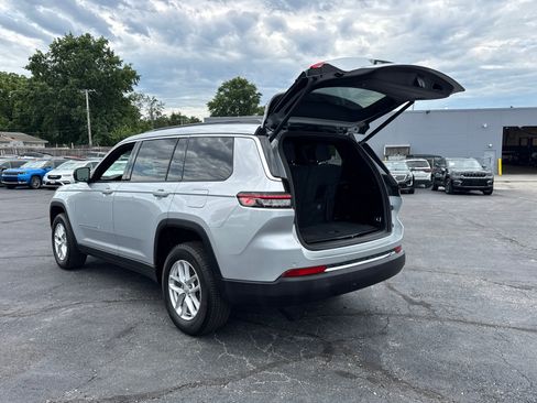 Used 2024 Jeep Grand Cherokee L Laredo w/ Luxury Tech Group I AWD/4WD image 18