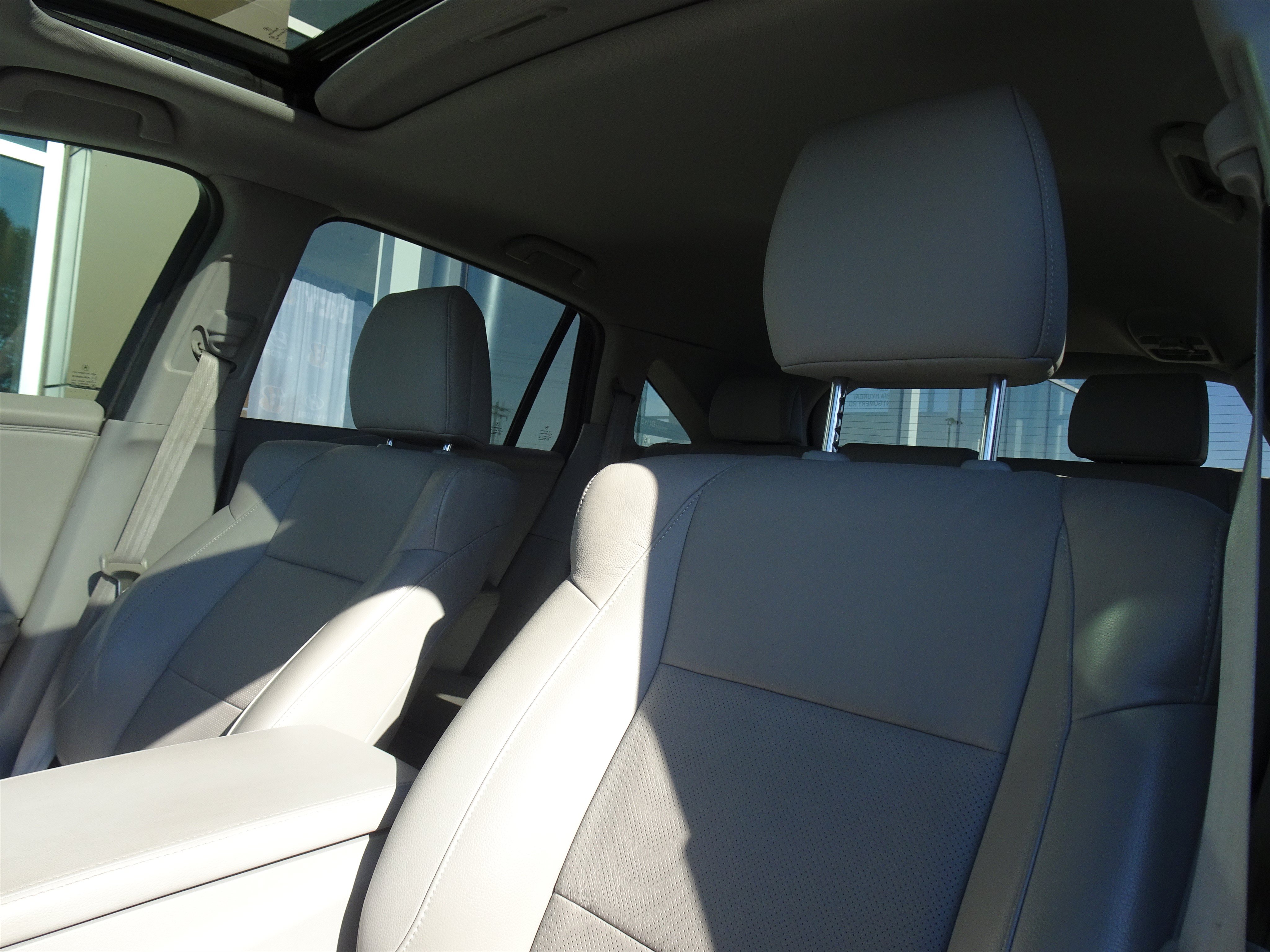 Used 2018 Acura RDX w/ Advance Package AWD/4WD image 10