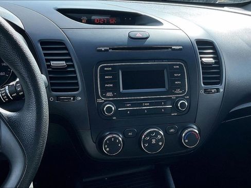 Used 2016 Kia Forte LX image 6