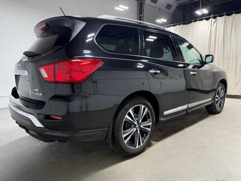 Used 2017 Nissan Pathfinder Platinum image 4