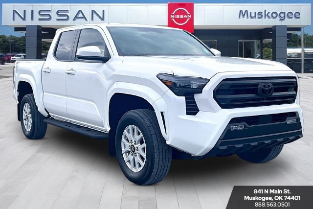 Used 2026 Toyota Tacoma SR5 AWD/4WD image 1